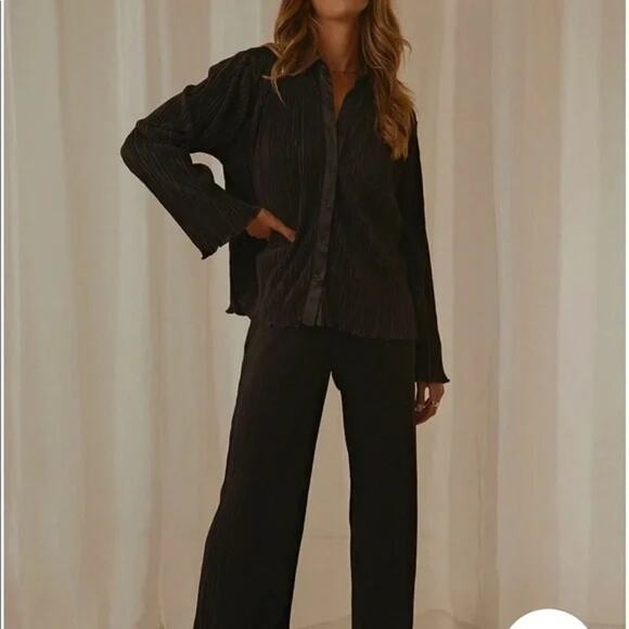 Peppermayo Change of Pace Ribbed Button Down Blouse - Size 0 - Picture 7 of 7